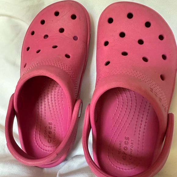 Classic CROCS deep pink/magenta child’s size 11 - Picture 3 of 4